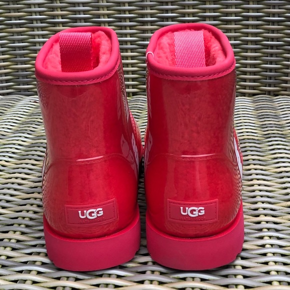 UGG Boots Pink Red PVC 9 Waterproof NEW - Picture 5 of 12